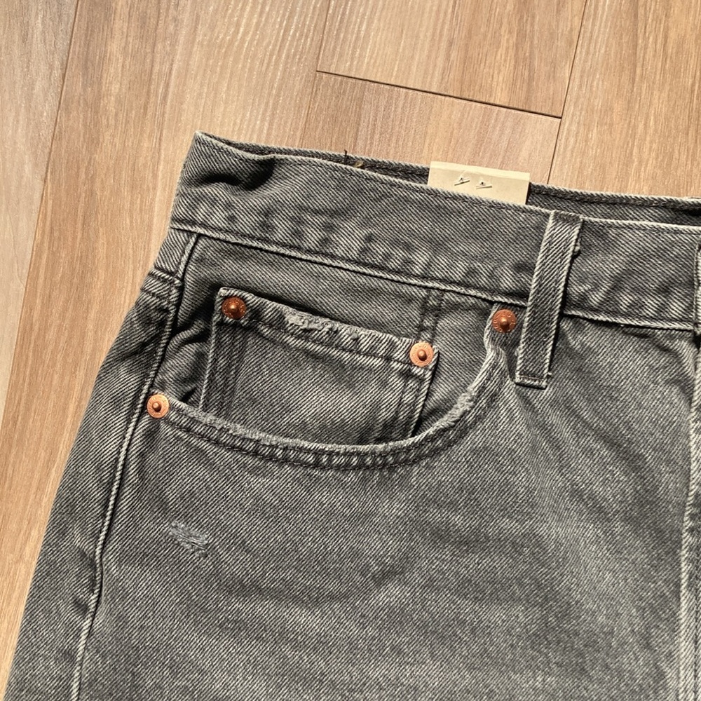 Levi’s 501 jean short distressed high rise 501 jean cotton cutoff denim short 32 - Picture 6 of 17